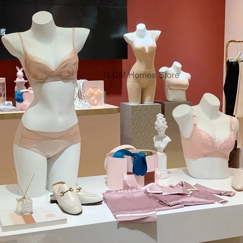 Halve lengte ondergoed mannequ - Baby Clothing Store recensie en prijs